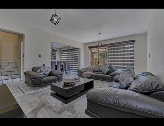 3 BEDROOM PROPERTY TO RENT IN VICTORY PARK